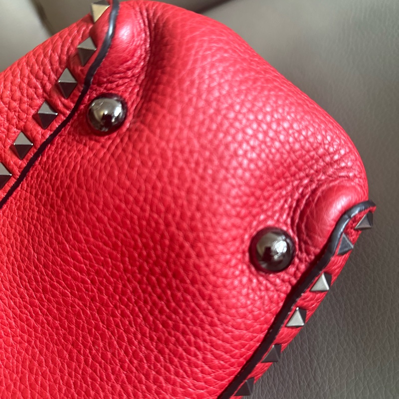 Valentino Rockstud牛皮紅色卯釘肩背包 附側背帶-13