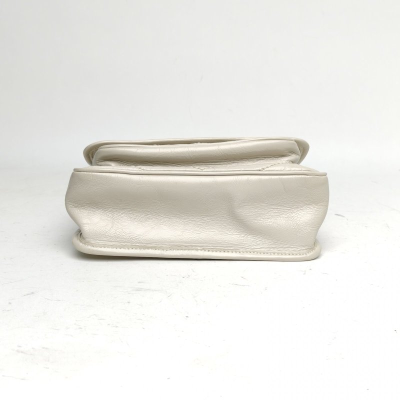 SAINT LAURENT NikiMini21D扣白色牛皮白扣肩背包-4