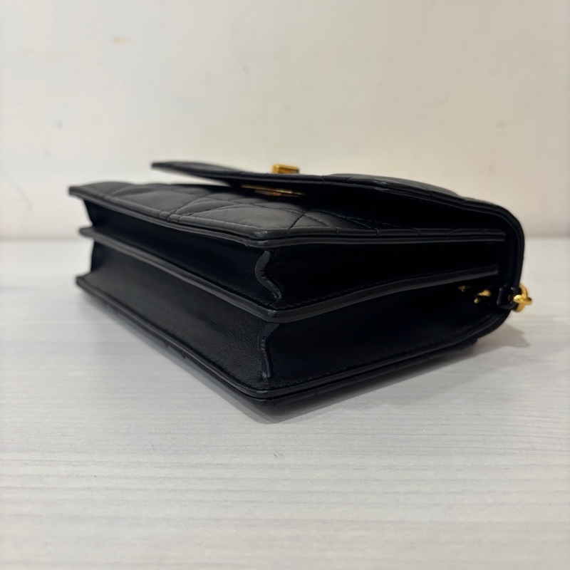 【極致優雅】Dior Miss Caro 黑色羊皮金釦鏈帶包 (中號/18cm)｜近全新 附購證正本｜專櫃在售10萬-16