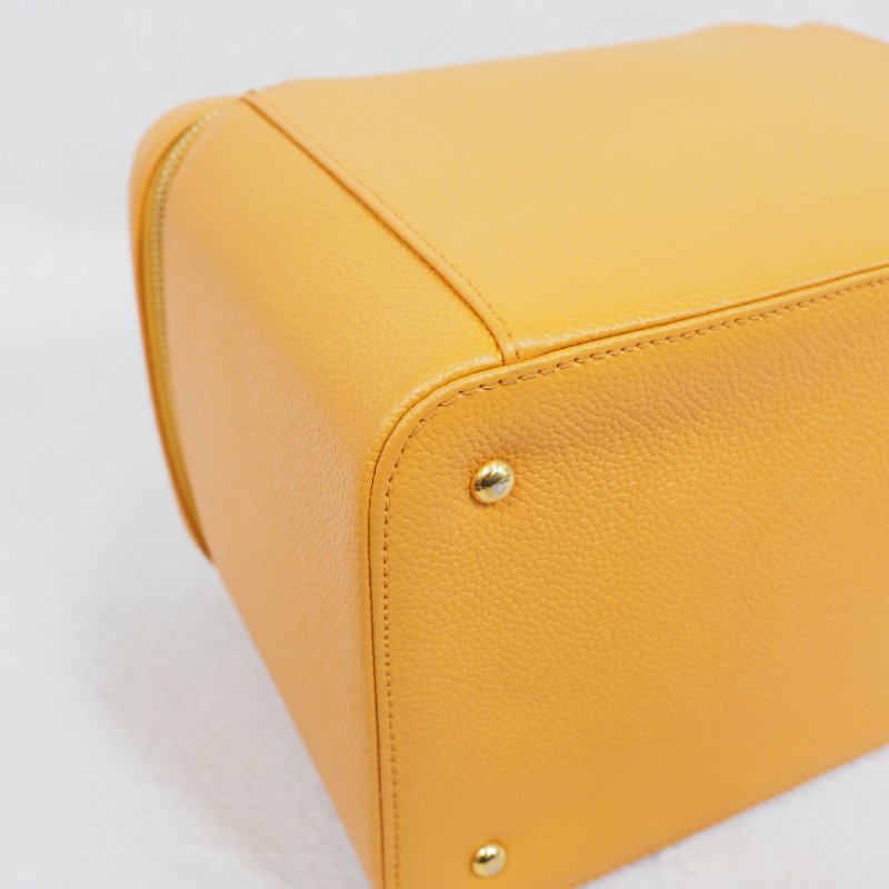 CHANEL Vintage Caviar Vanity Case 琥珀黃荔枝皮化妝箱-8