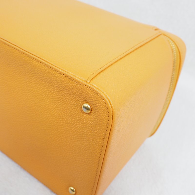 CHANEL Vintage Caviar Vanity Case 琥珀黃荔枝皮化妝箱-9