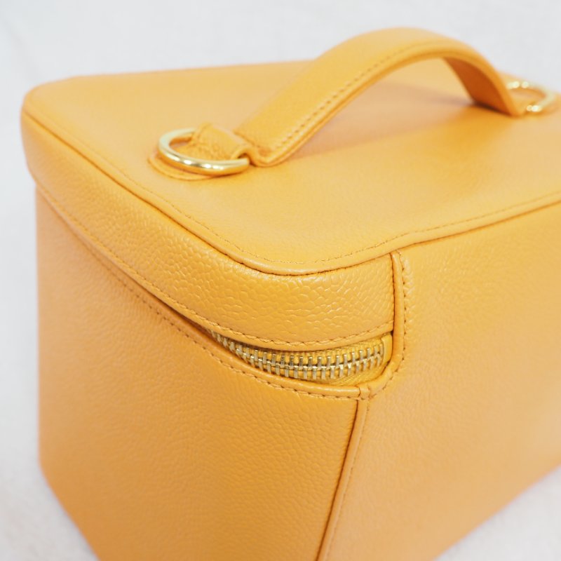 CHANEL Vintage Caviar Vanity Case 琥珀黃荔枝皮化妝箱-15