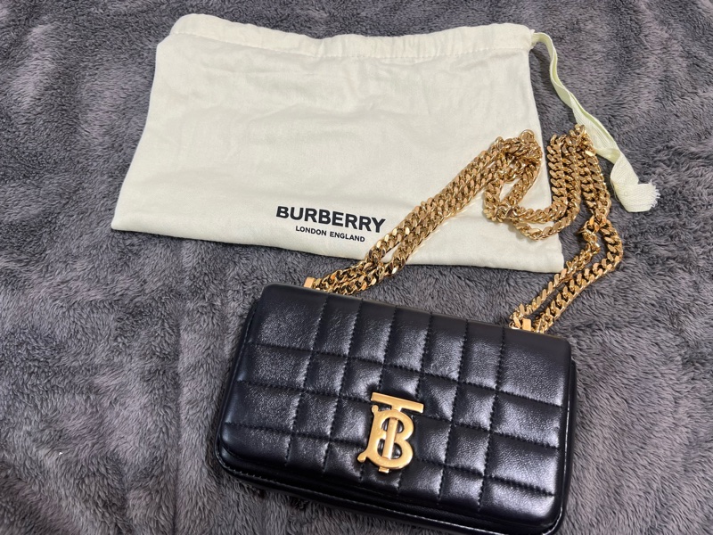 BURBERRY 巴寶莉 Mini Lola 金屬LOGO格紋車線小羊皮迷你翻蓋斜背包-4