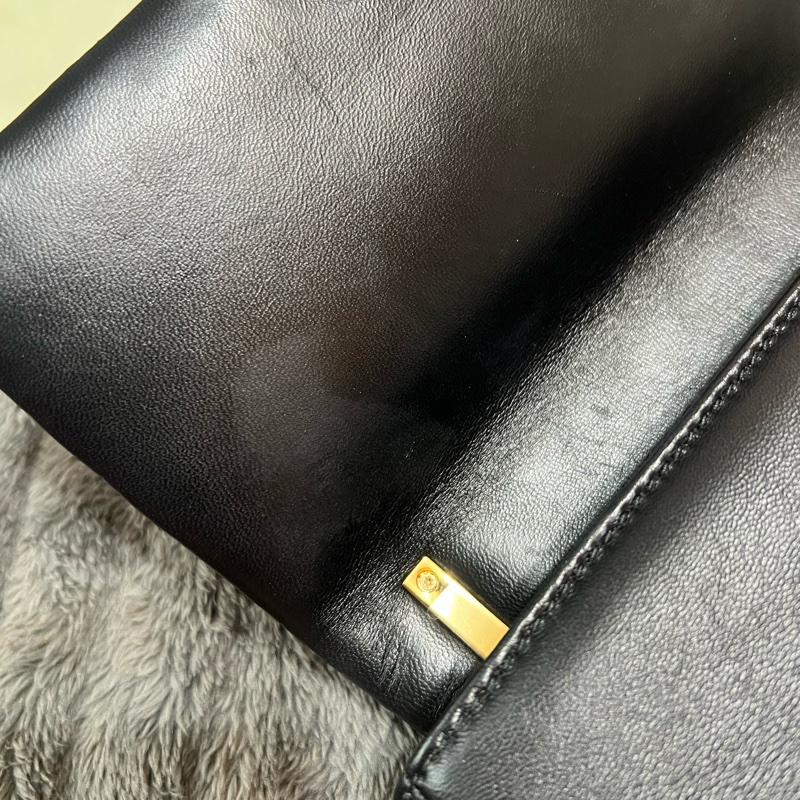 BURBERRY 巴寶莉 Mini Lola 金屬LOGO格紋車線小羊皮迷你翻蓋斜背包-12