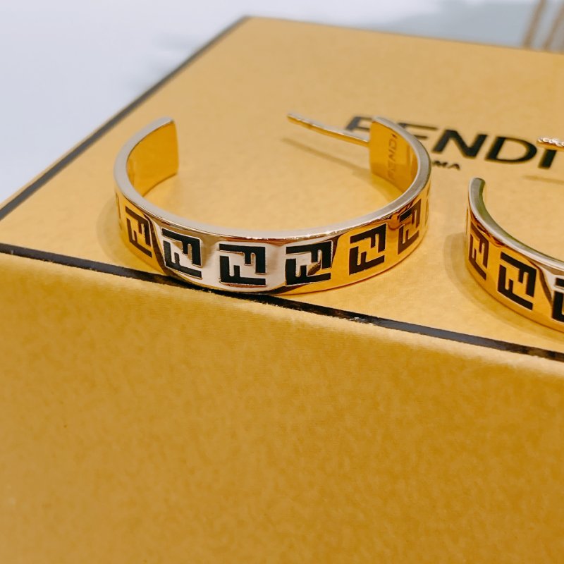 TW4817	Fendi 芬迪FF字耳環 FF Logo Circle Earrings GHW-2