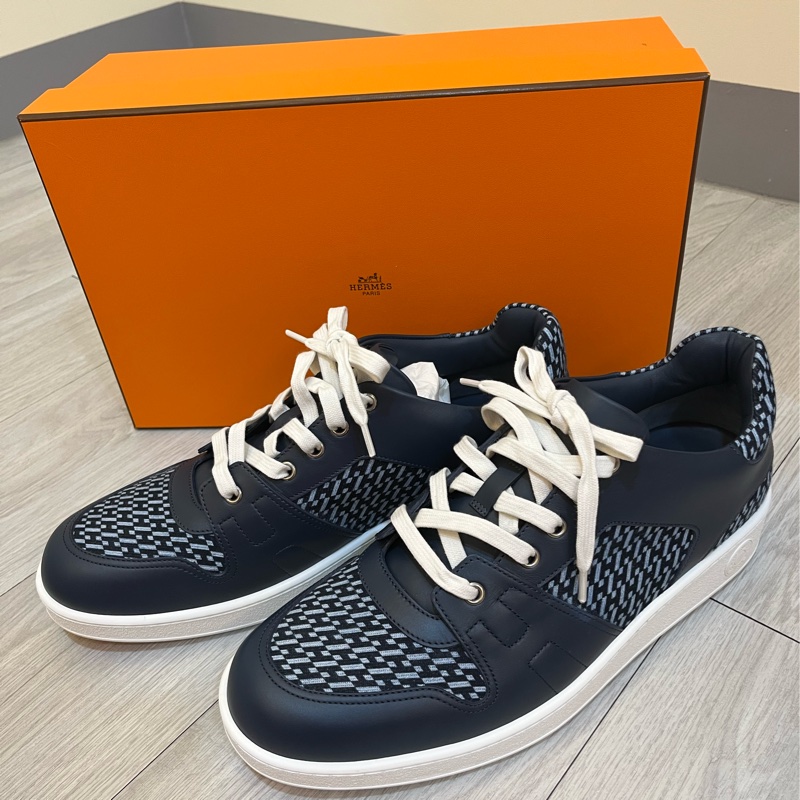 現貨商品 二手商品 台灣購證 Hermes 男性深藍色經典H休閒鞋-2