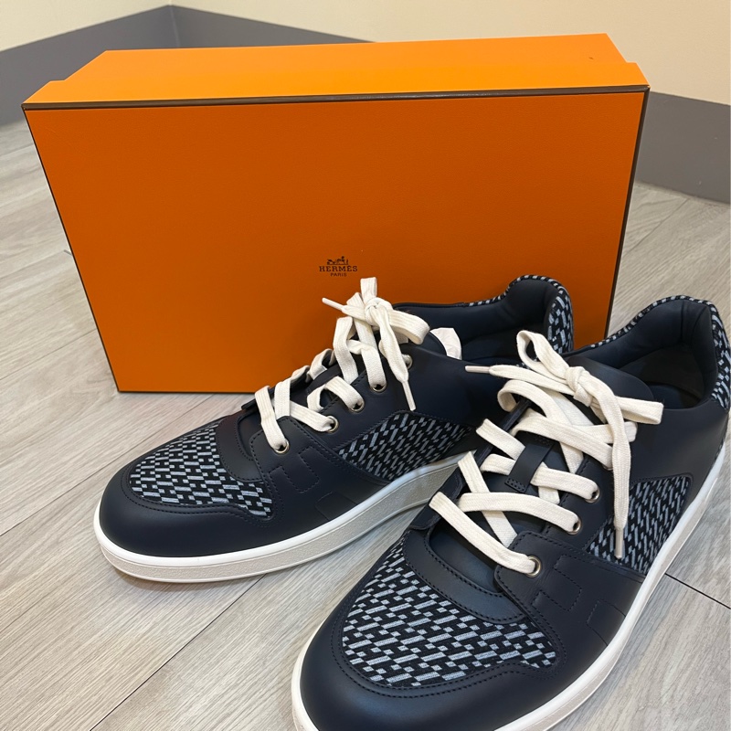 現貨商品 二手商品 台灣購證 Hermes 男性深藍色經典H休閒鞋-4