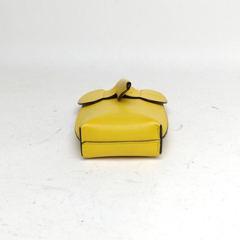 LOEWE ElephantPocketLogo小象手機包黃色牛皮銀扣肩背包-4