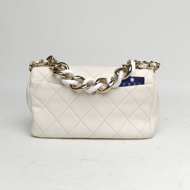 CHANEL 22C亞克力粗鏈條手柄口蓋包24白色羊皮28開金扣肩背包-2