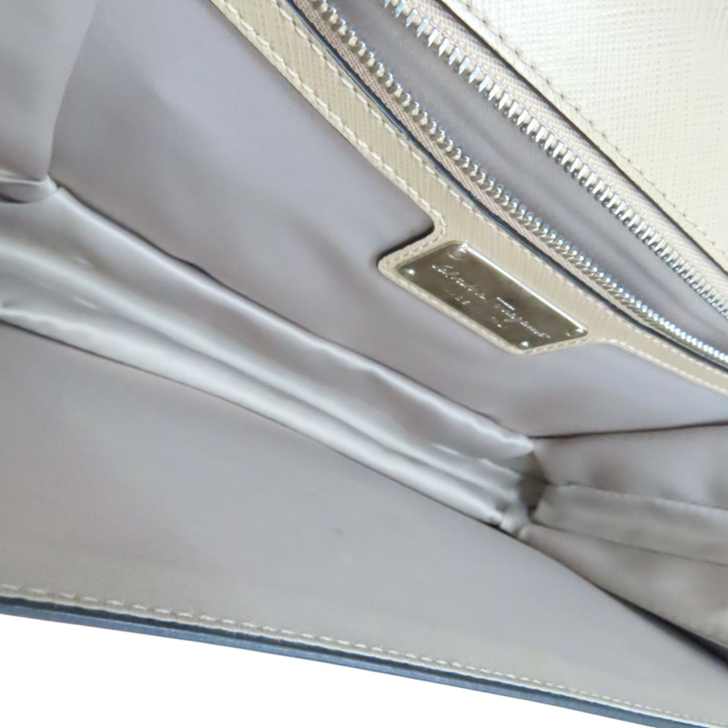 卡其色 牛皮 Ginny Vara 肩背包【Salvatore Ferragamo 費拉格慕】 21E480/20-2