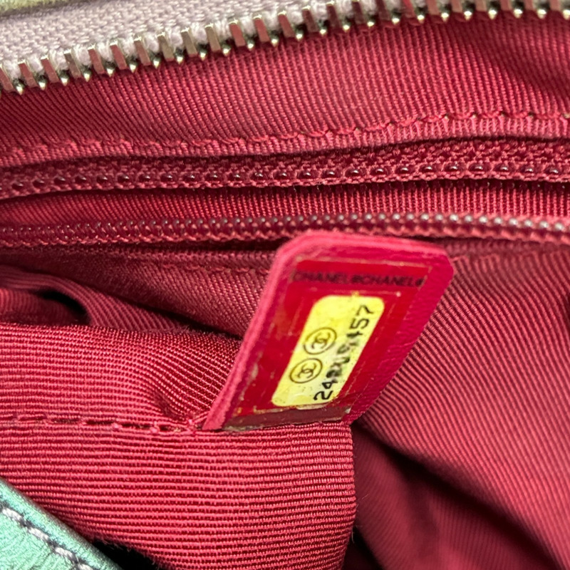 幻彩紫 菱格紋 牛皮 Gabrielle M 流浪包 肩背包【CHANEL 香奈兒】 A93824-5