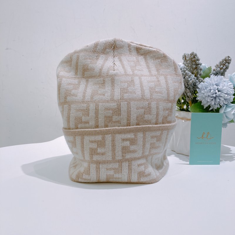 TW4818	Fendi 芬迪經典花紋帽子 Knit Cap Beanie 50Beige/White-1