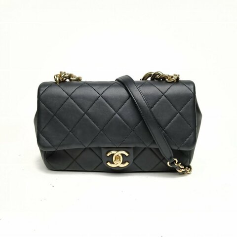 CHANEL 22C亞克力粗鏈條手柄口蓋包黑色羊皮29開金扣肩背包