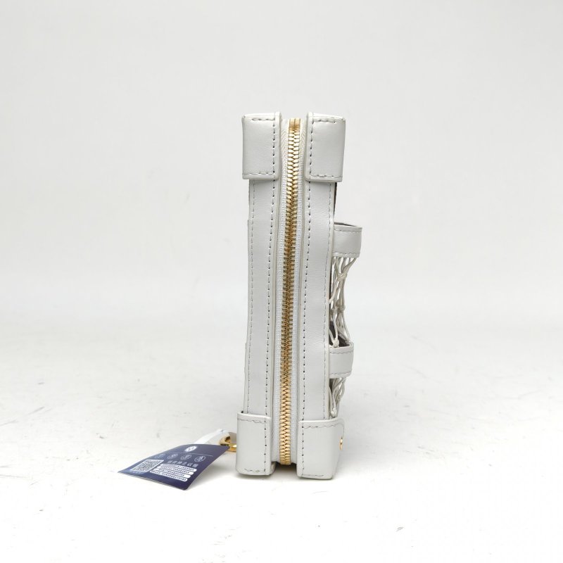 LOUIS VUITTON 拼色金扣2020NBASoftTrunkWallet聯名胸包斜挎包肩背包-3