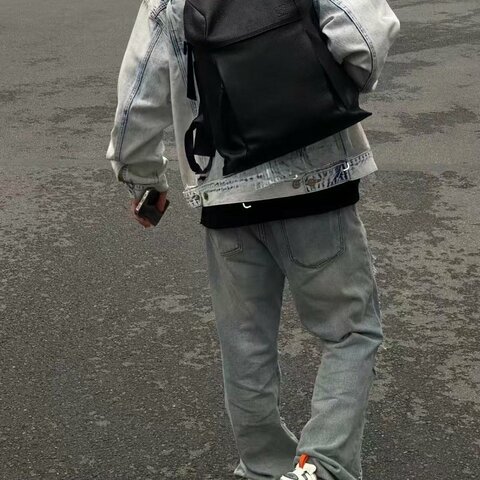 LOEWE Military黑色荔枝紋全皮 後背包 34*39  98新配件塵袋