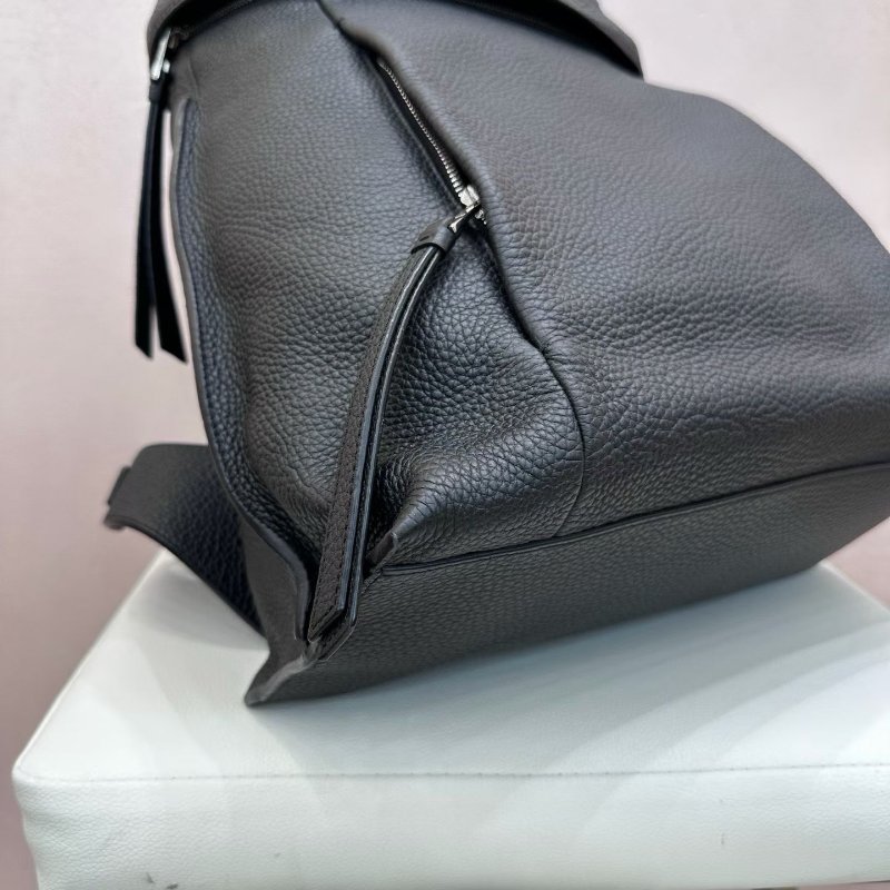 LOEWE Military黑色荔枝紋全皮 後背包 34*39  98新配件塵袋-5
