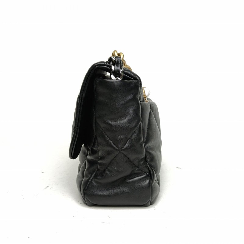 CHANEL 19BAG口蓋包中號30黑色羊皮晶片金銀扣肩背包-1