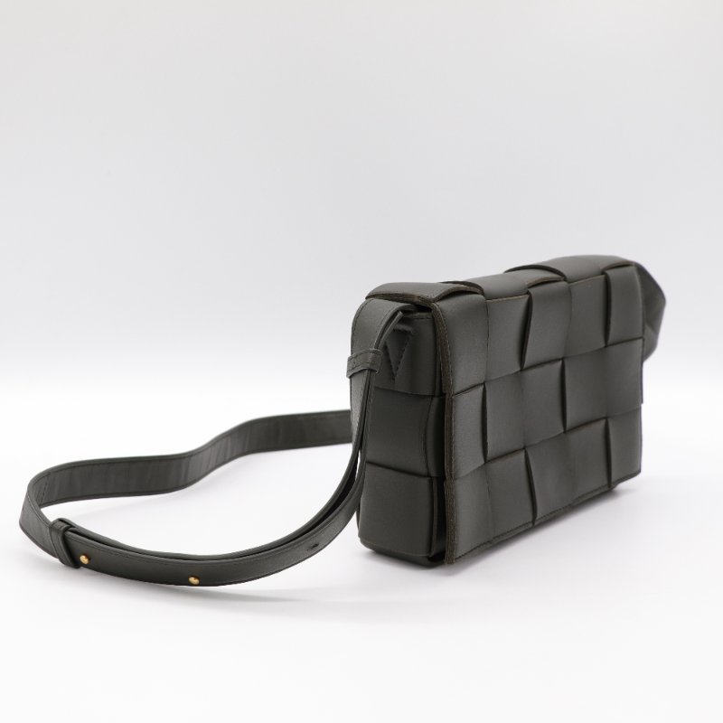 BV   墨綠側背包-3