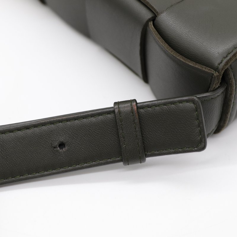 BV   墨綠側背包-13