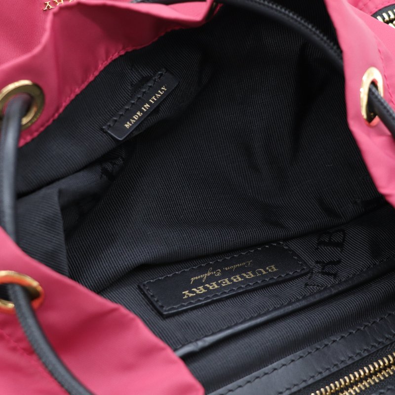 BURBERRY 紅後背包-16