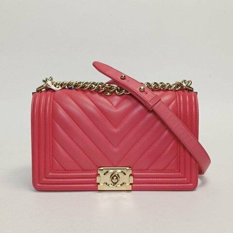 CHANEL Leboy中號25粉色羊皮23開金扣V紋肩背包