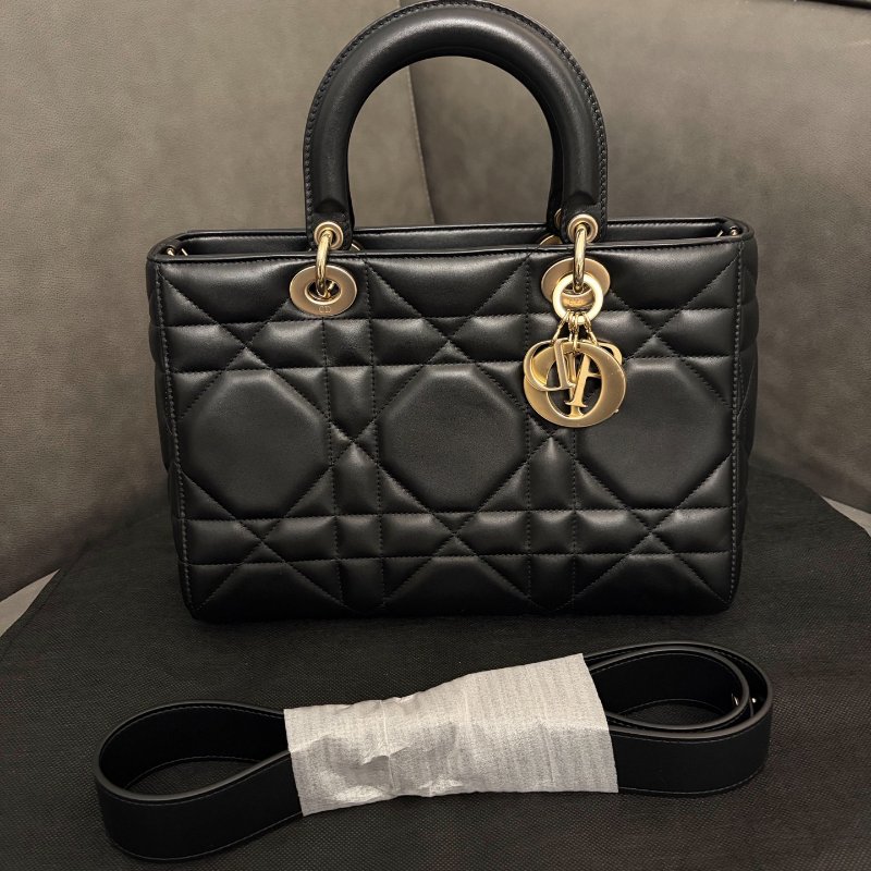 Dior 新款LadyD-sire中號黛妃包 黑金 羊皮30*21*8  99新配件肩帶 塵袋-1