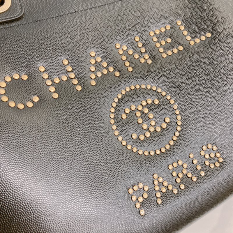 MS0683 Chanel 香奈兒 沙灘袋 購物包 小號 牛皮 黑色 釘子 金扣 Deauville Studded Shopping Bag Small Calfskin Black x GHW-9