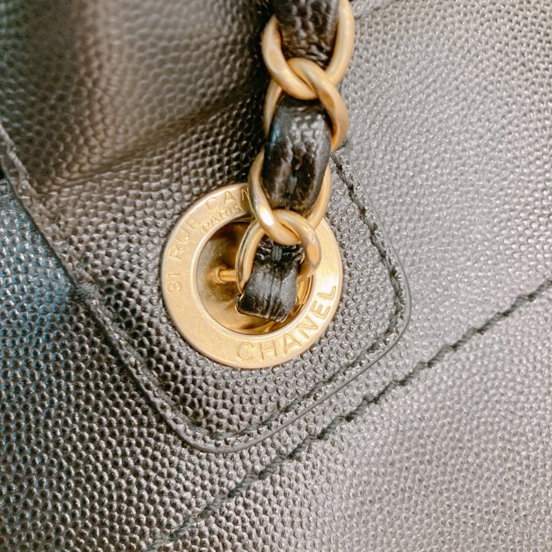 MS0683 Chanel 香奈兒 沙灘袋 購物包 小號 牛皮 黑色 釘子 金扣 Deauville Studded Shopping Bag Small Calfskin Black x GHW-11