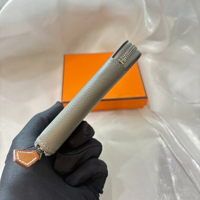 HERMÈS 絲巾短夾大象灰 W刻-6