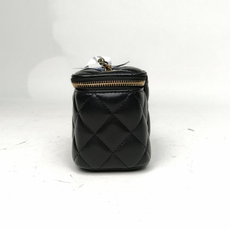 CHANEL 經典款方盒子化妝包黑色羊皮30開淺金扣單皮穿鏈肩背包-1
