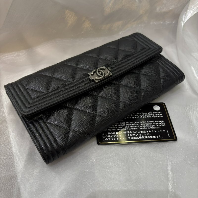 CHANEL Boy 經典荔枝紋牛皮銀釦長夾(保卡款)-1