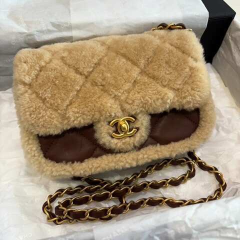*SHIHNA名牌精品* CHANEL 24K 泰迪mini cf 羊羔毛方胖包