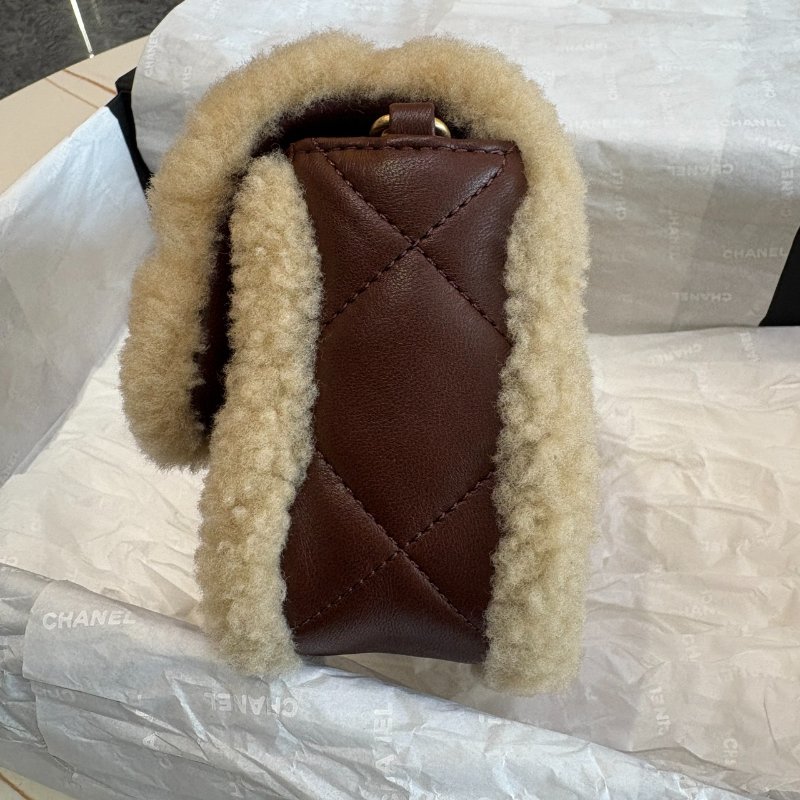 *SHIHNA名牌精品* CHANEL 24K 泰迪mini cf 羊羔毛方胖包-1
