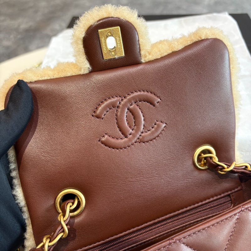 *SHIHNA名牌精品* CHANEL 24K 泰迪mini cf 羊羔毛方胖包-4