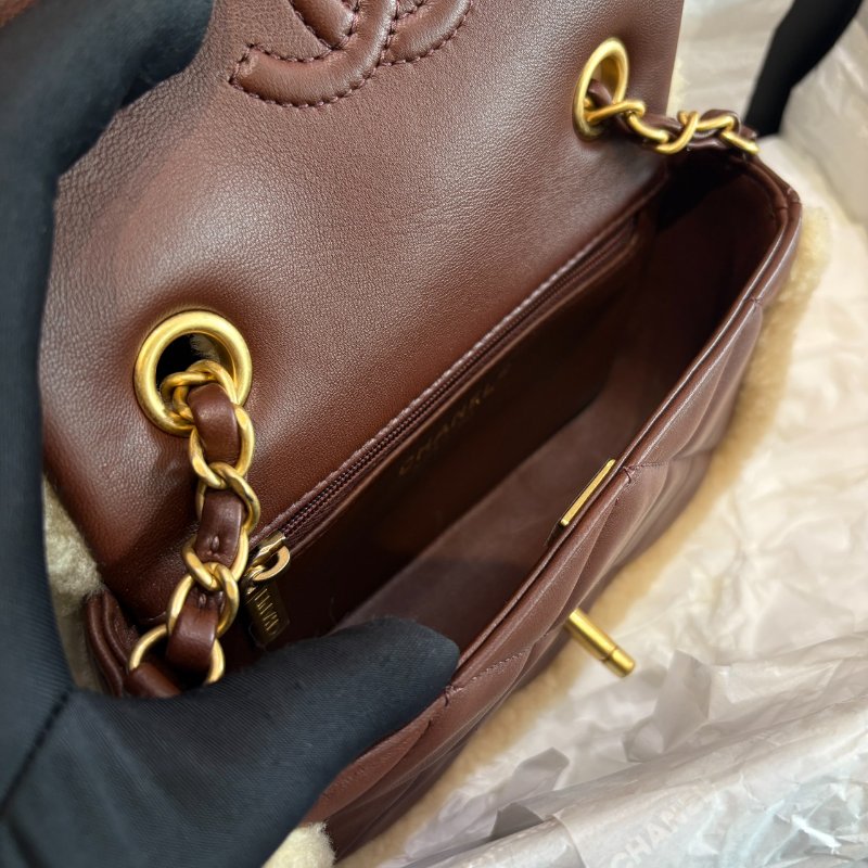 *SHIHNA名牌精品* CHANEL 24K 泰迪mini cf 羊羔毛方胖包-6