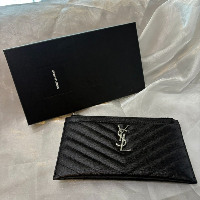 YSL黑色魚子醬紋皮革Monogram 信封手拿包(銀)-0