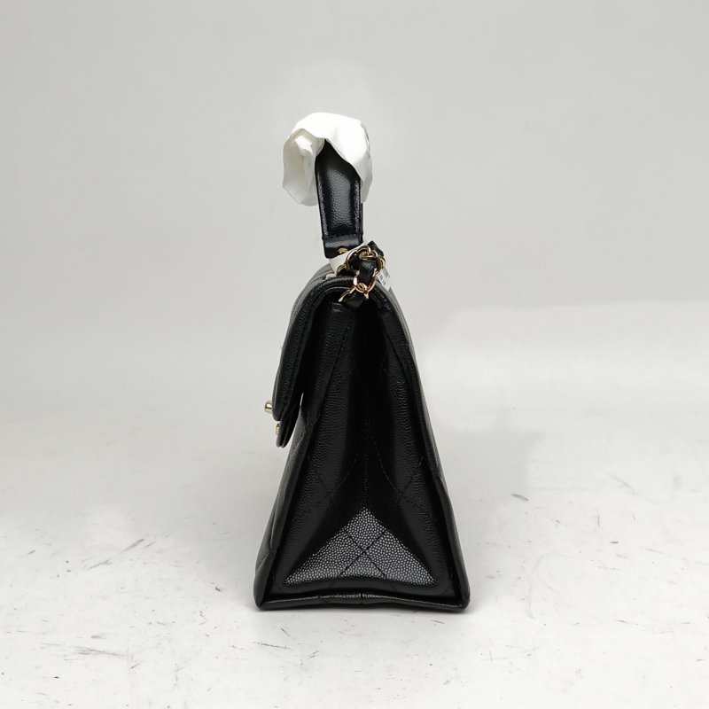 CHANEL 24Pkelly盒子包黑色荔枝牛皮晶片淺金扣肩背包-1