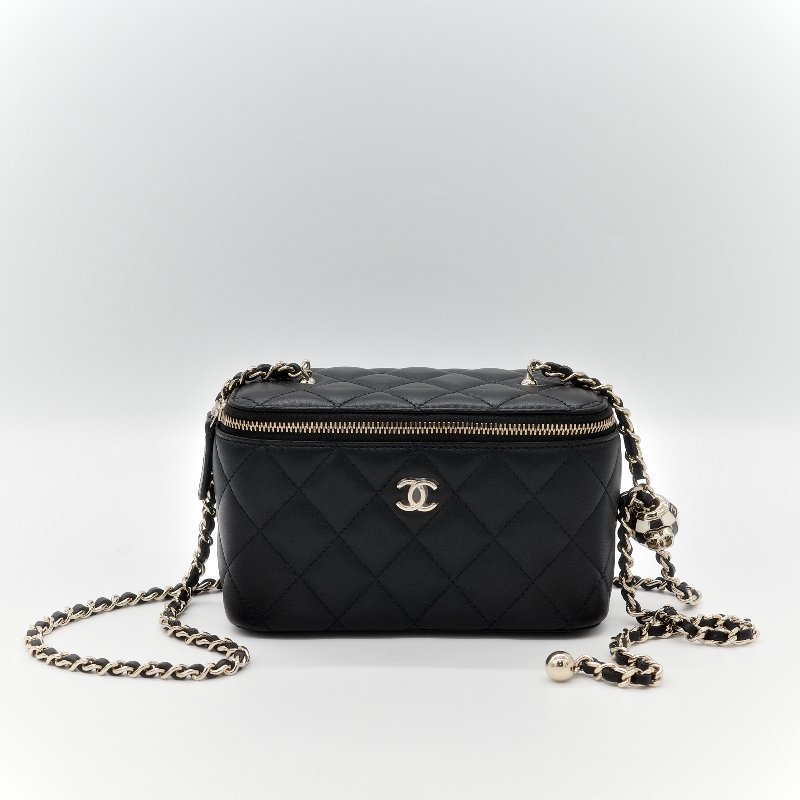 Chanel 香奈兒 Mini Square Pearl Crush 方胖子 黑色 羊皮小足球 斜背鏈帶包-1