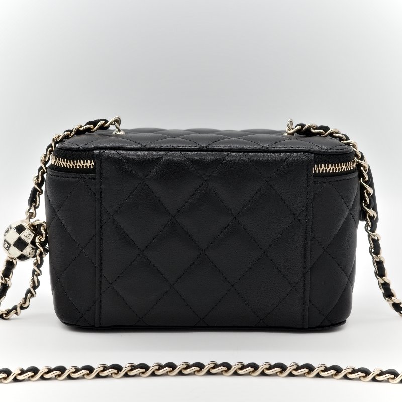 Chanel 香奈兒 Mini Square Pearl Crush 方胖子 黑色 羊皮小足球 斜背鏈帶包-4