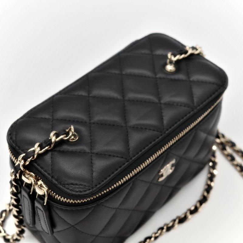 Chanel 香奈兒 Mini Square Pearl Crush 方胖子 黑色 羊皮小足球 斜背鏈帶包-5