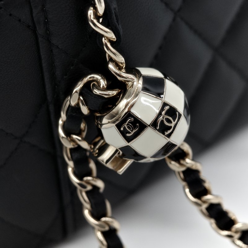 Chanel 香奈兒 Mini Square Pearl Crush 方胖子 黑色 羊皮小足球 斜背鏈帶包-15
