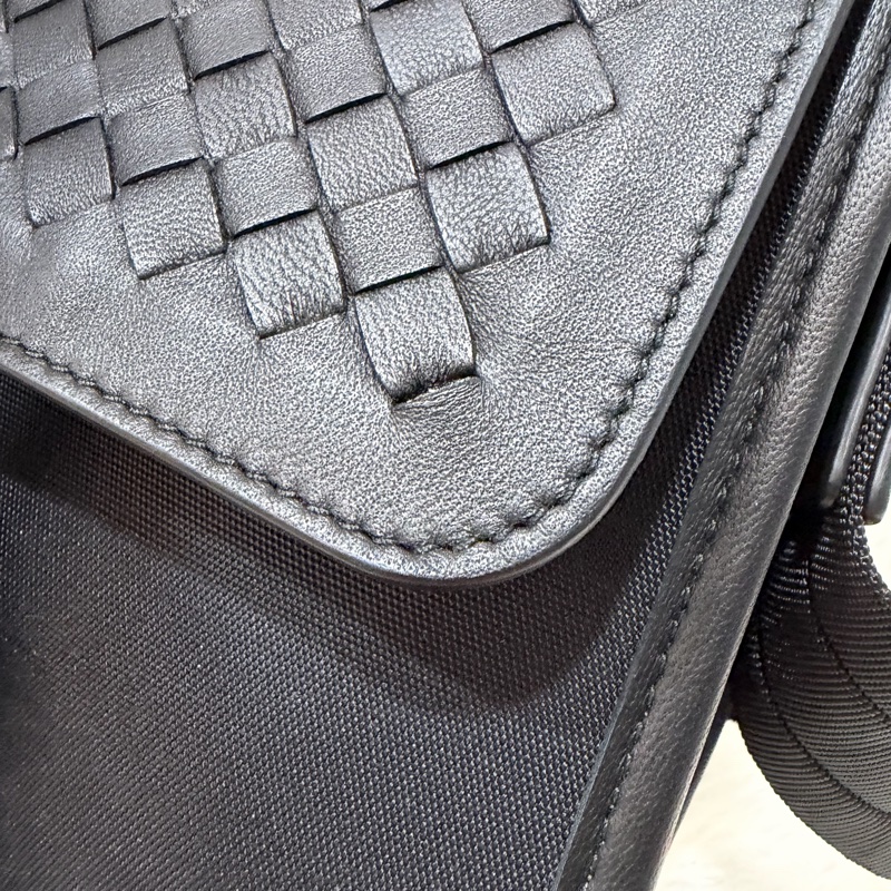 BOTTEGA VENETA 548337 編織牛皮翻蓋商務公事包-14