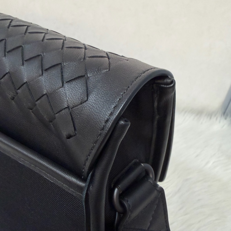 BOTTEGA VENETA 548337 編織牛皮翻蓋商務公事包-17