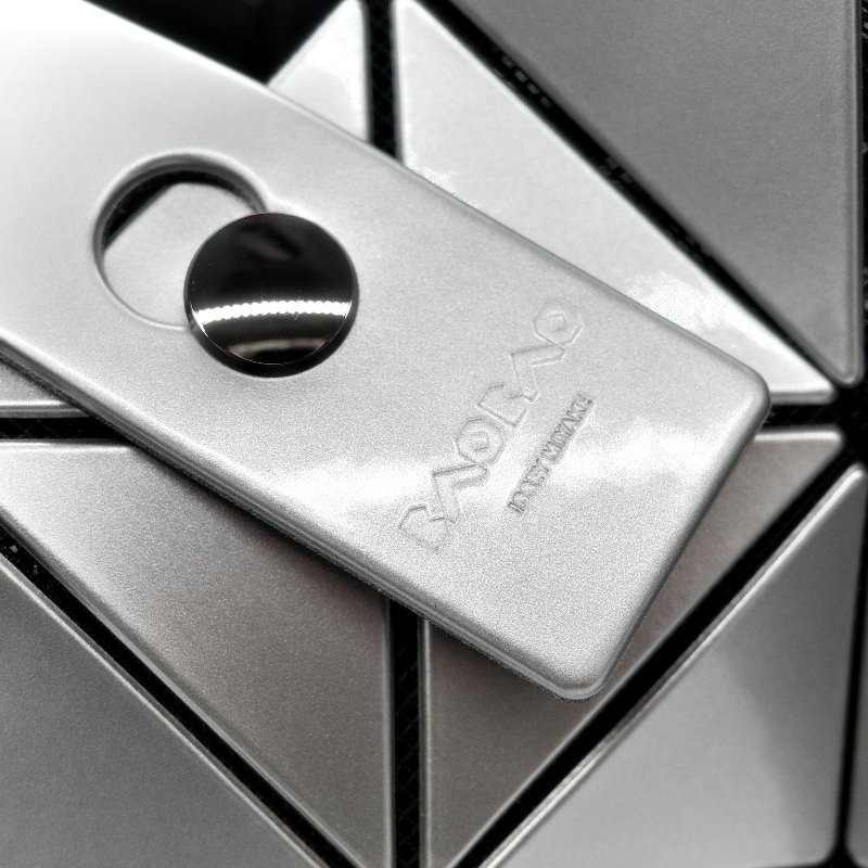 ISSEY MIYAKE三宅一生 銀色包-3