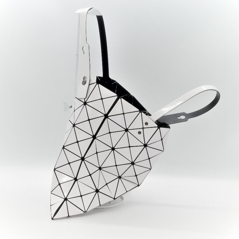 ISSEY MIYAKE三宅一生 白色包-1