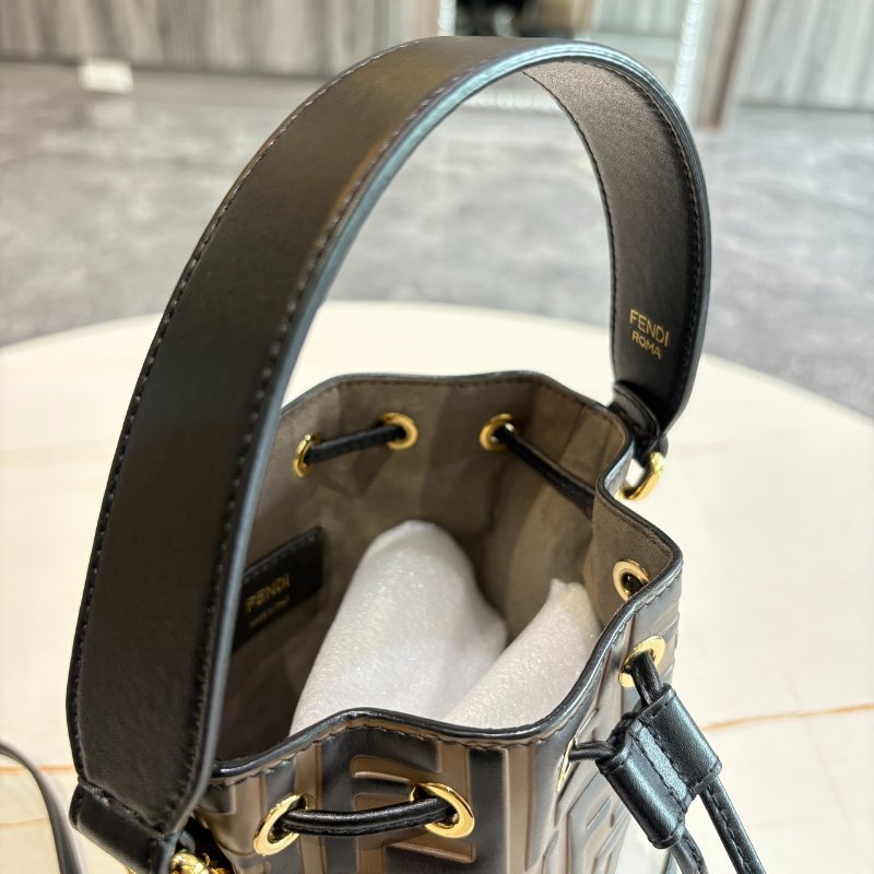 *SHIHNA名牌精品* FENDI mini 老花抽繩牛皮水桶包-5