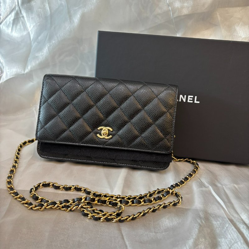 CHANEL 黑金書包釦WOC鏈包(芯片款)-0