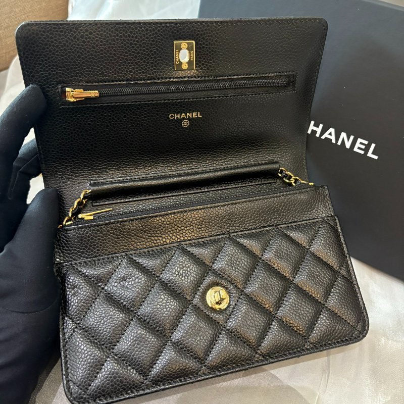 CHANEL 黑金書包釦WOC鏈包(芯片款)-3