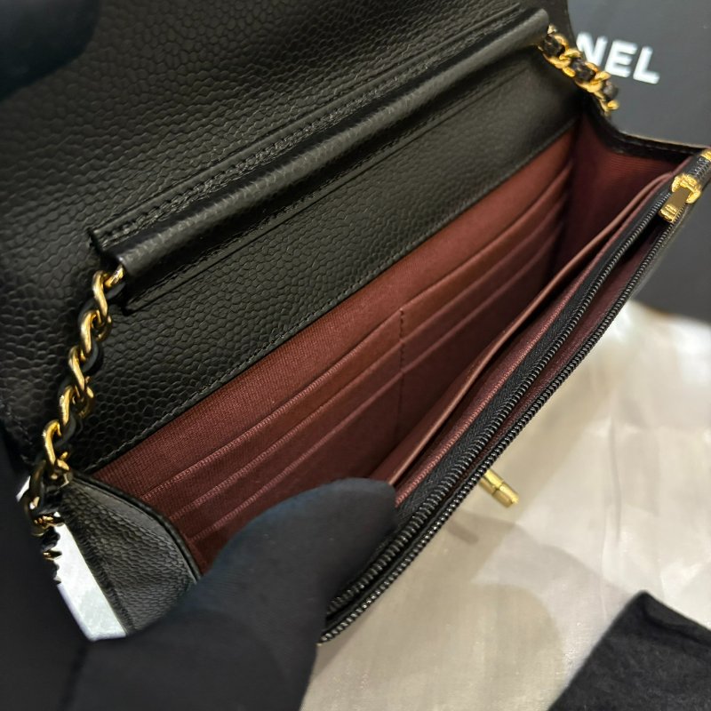 CHANEL 黑金書包釦WOC鏈包(芯片款)-7