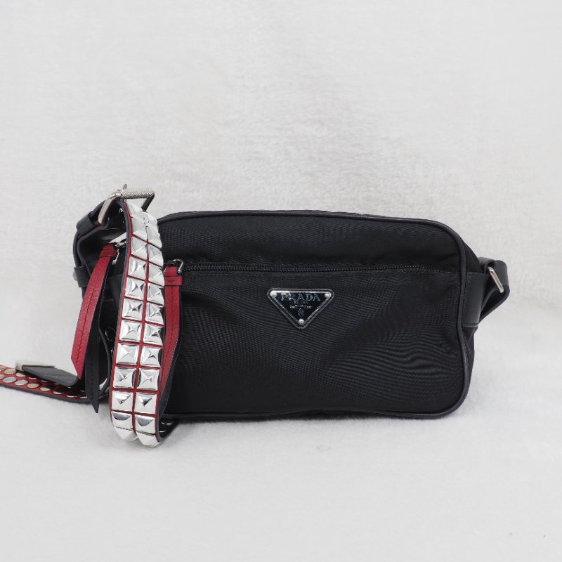 PRADA Tessuto Nylon Studded New Vela 尼龍拼皮革飾釘相機包-0